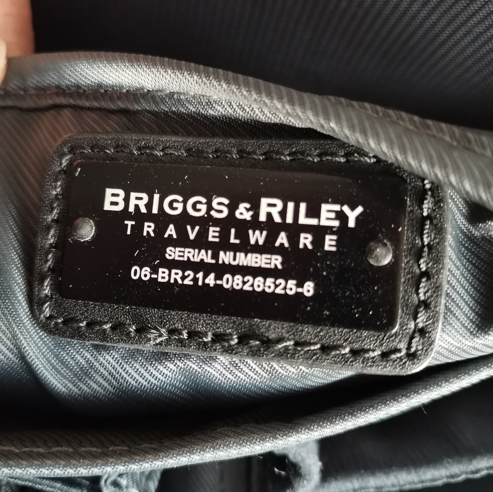 Briggs and Riley 2 wheel cabinbag - Picture 4 of 11